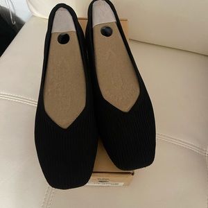 Black VIVAIA Square toe V-Cut Flat (Margot 2.0)
